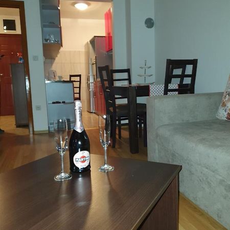 Apartman Basic Doboj Eksteriør bilde