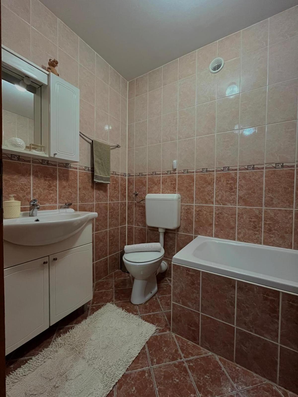 Apartman Basic Doboj Eksteriør bilde
